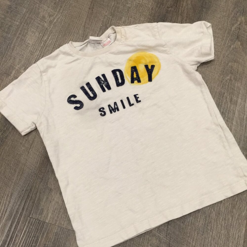 Zara Sunday Smile Tee 4/5